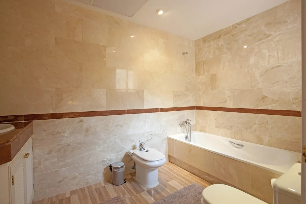 Sea Breeze Luxury Hacienda Elviria - EaW Homes