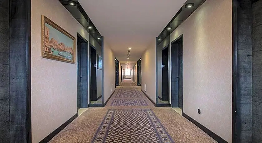 Vienna Hotel Dongguan Houjie Avenue