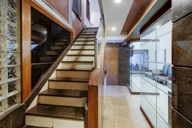 Capital O 77295 Hotel Bansidhar Bhuvan