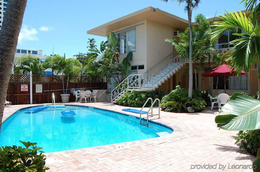 Alcazar Resort- Gay Mens Resort