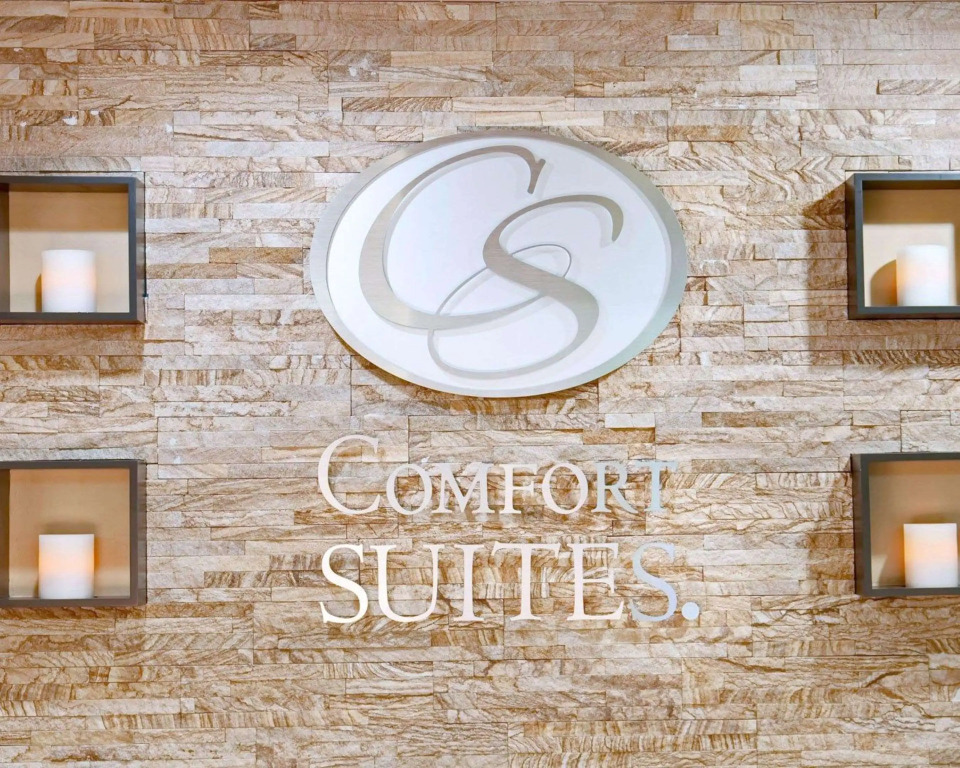 Comfort Suites Inn at Ridgewood Farm