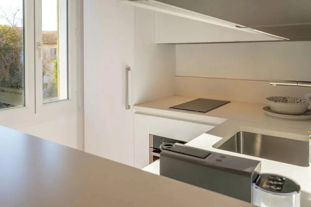 Saint-tropez: Bright Apartment Near the Port