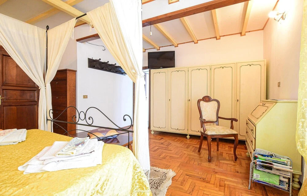 Stunning Apartment in Roccalbegna With 3 Bedrooms