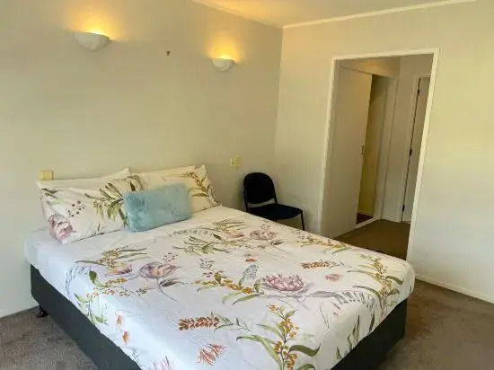 Remuera Spacious Holiday Home