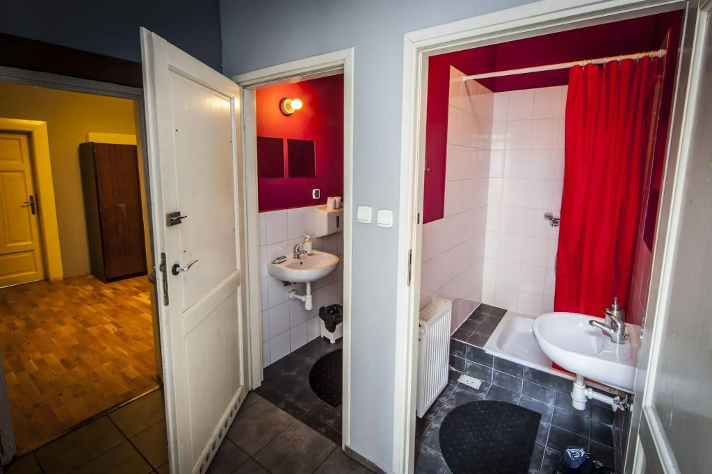 Travellers Inn Hostel