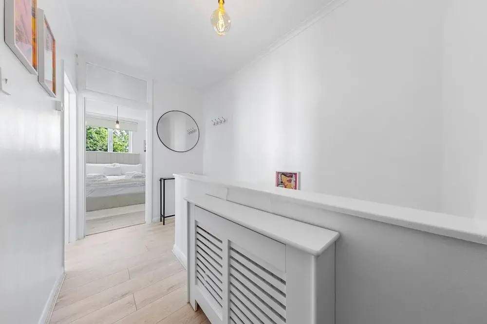 Charming London Apartment Near City Center