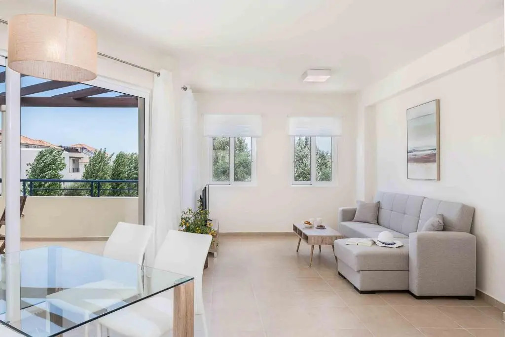 Resitour - Aphrodite Beachfront