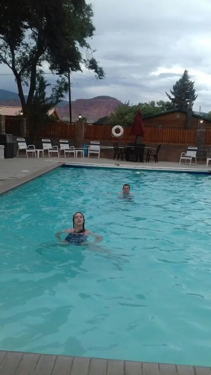 Austins Chuckwagon Motel