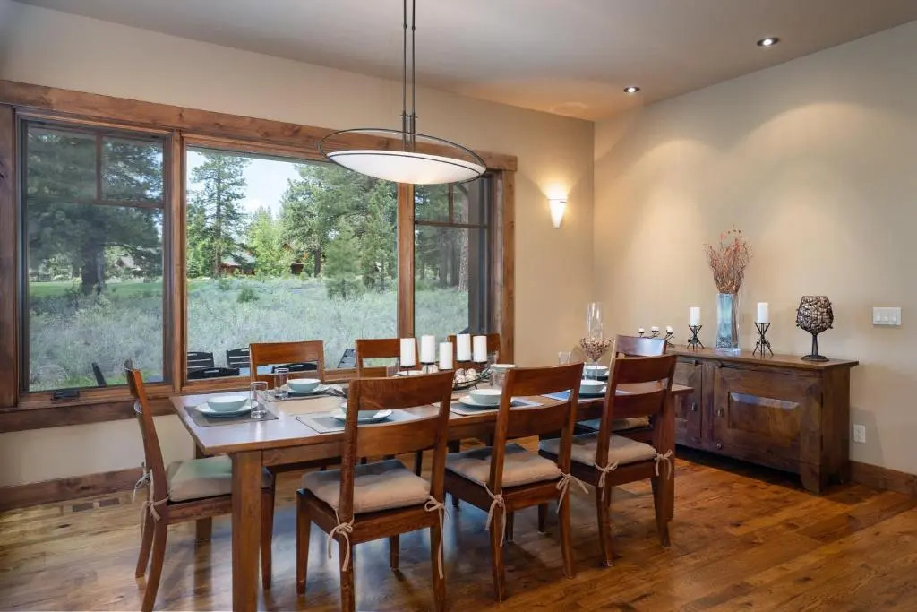 Luxury 4BD Residence on Old Greenwood Golf Course. Free Grocery Delivery