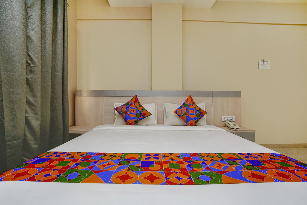 FabHotel Bhiwandi Palace