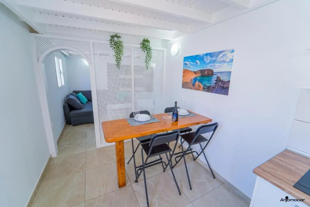 Apartamentos Anjomacar B