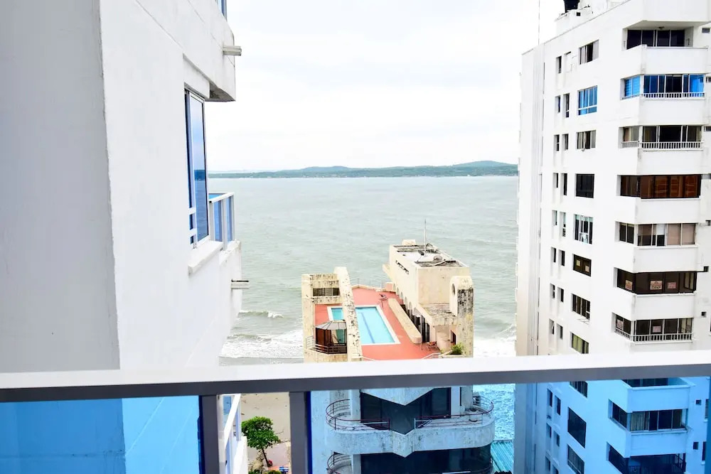 Apartamento Con Balcón - Piso 13
