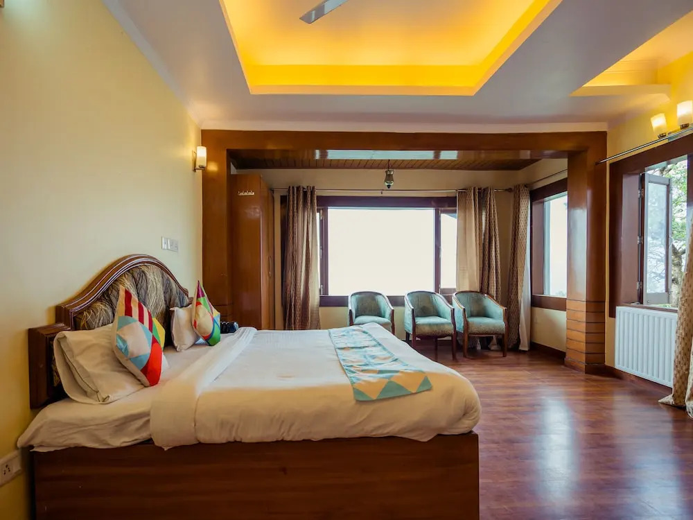 OYO 12429 Home Vintage 3BHK Villa Library Road