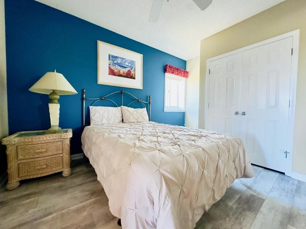 Barefoot Resort N Tower 601 4 Bedroom Condo by RedAwning