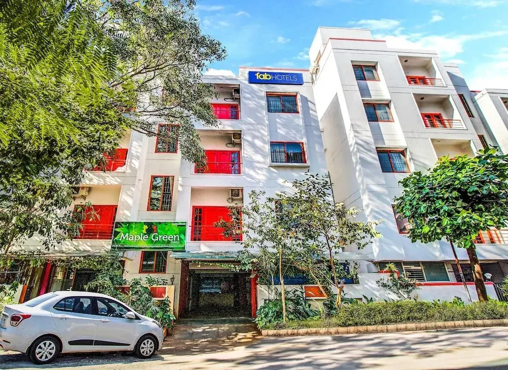 Maple Green Deluxe By FabHotels