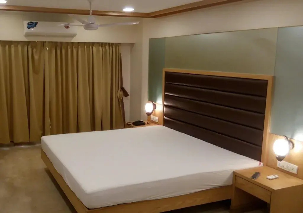 Hotel The Metropole - Phase Ii