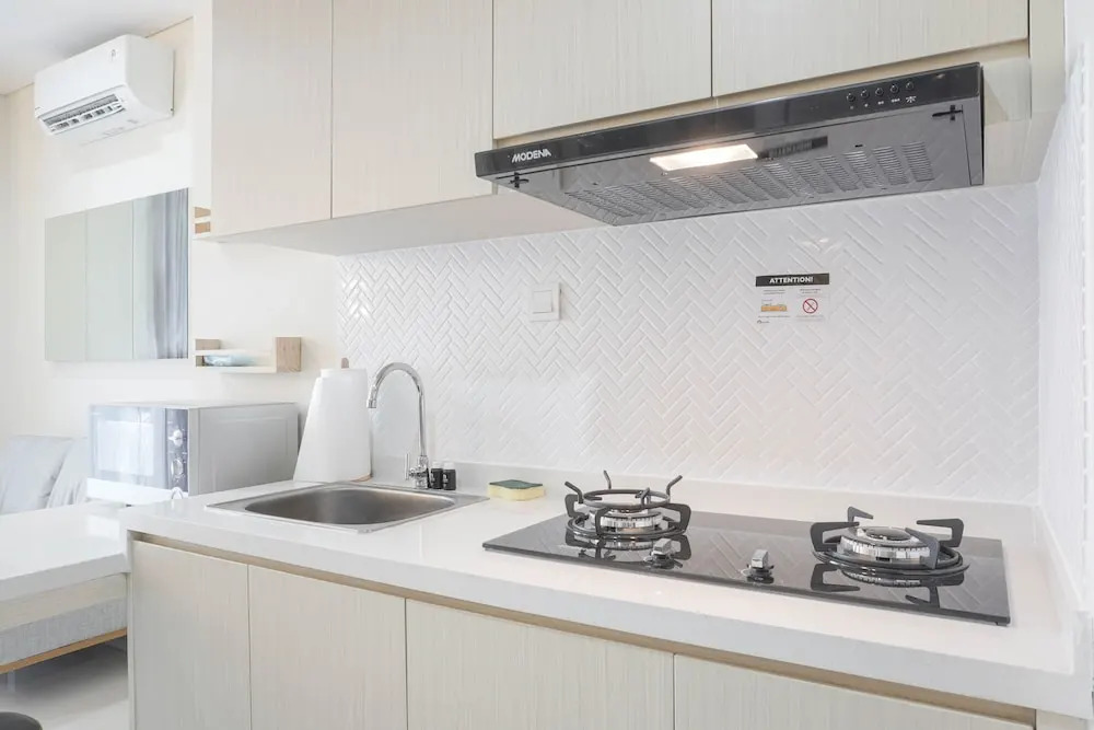Nice And Comfort 2Br At Pejaten Park Apartment