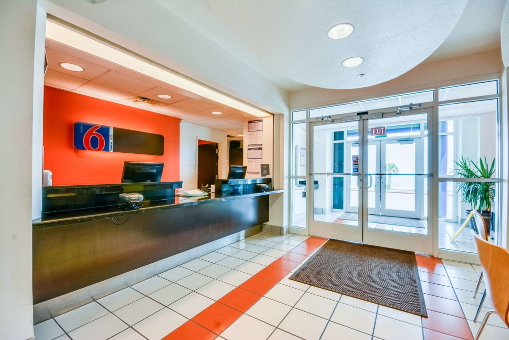 Motel 6-Biloxi, MS - Beach
