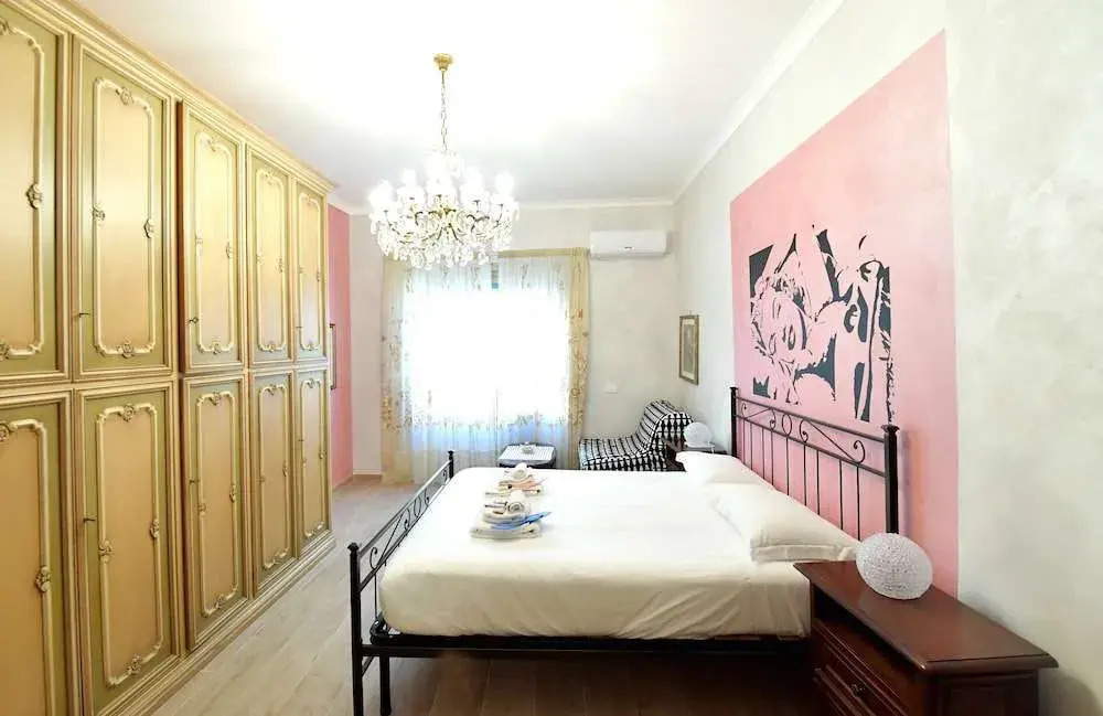 IzzHome La Signorina