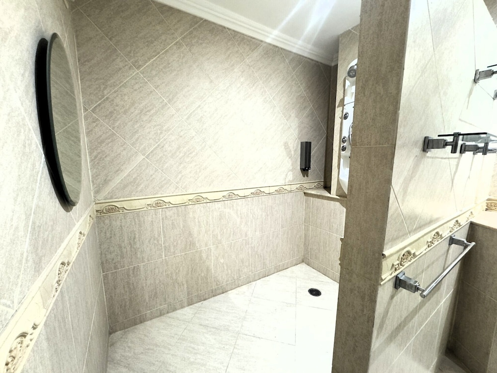 Spacious 2-bedroom Pool-view Condo - Executive Residence 2, Pratumnak