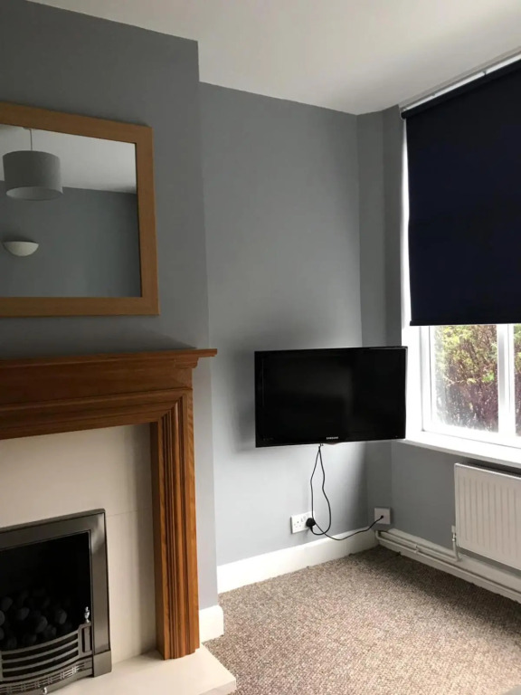 Wyken House - 3 Bedroom House Coventry- Sleeps 5 - Rated Superb
