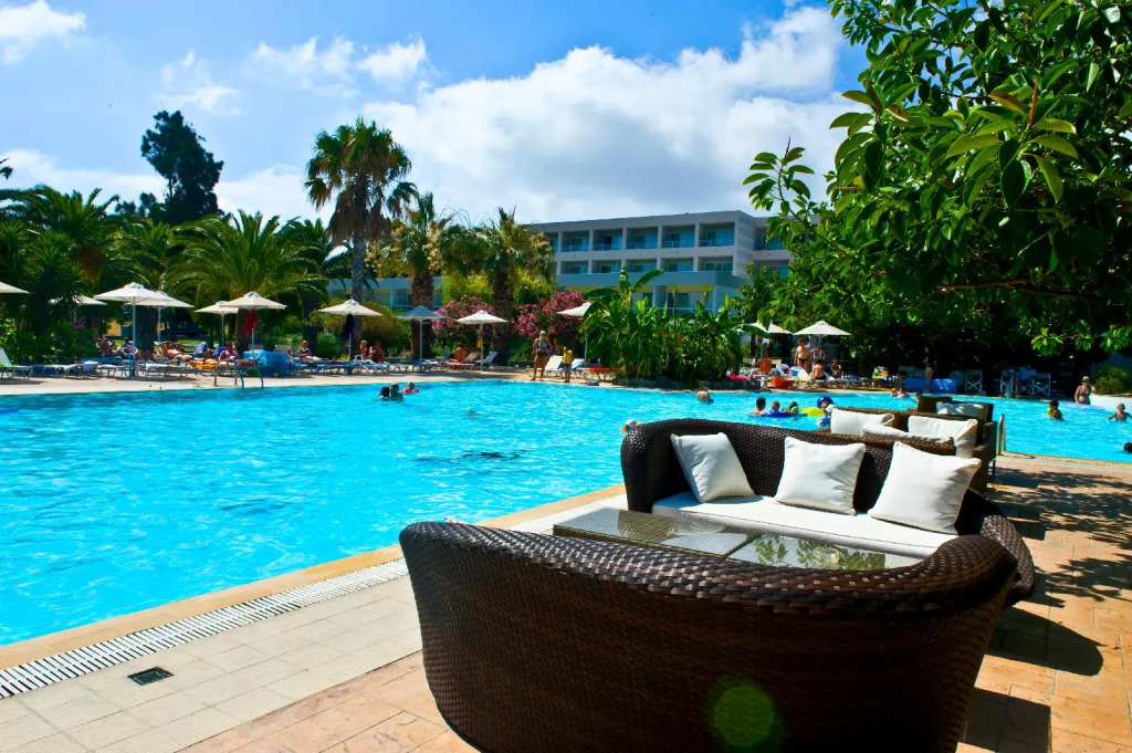 Sun Palace Hotel Resort & Spa