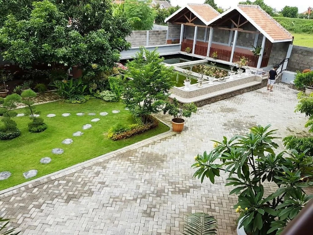Ebony Guest House
