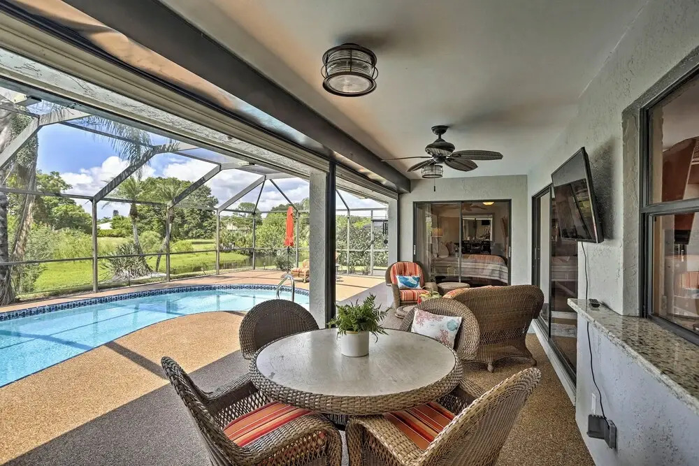 Pet-friendly Fort Myers Home w/ Patio & Grill!