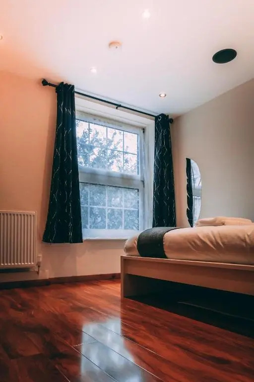 Hotel Quality Stay,2 bed Apartment near the City Centre, 2min Walk from Metro Station