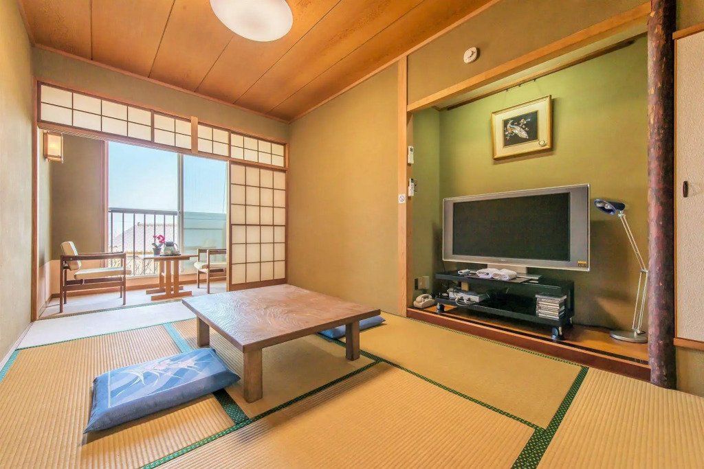 Atami Red House