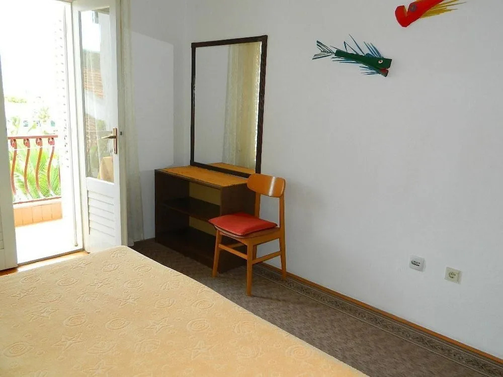 Apartments and Rooms Darinka