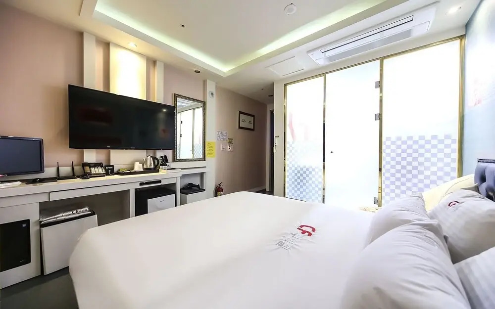 Jinju CF Self Check-in Motel