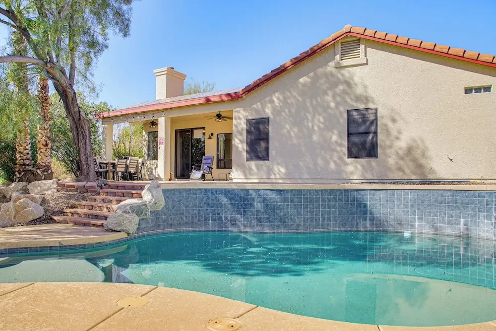 Pet-friendly Snowbird Haven w/ Pool in Gold Canyon