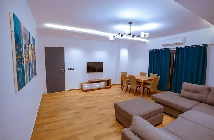 Travelholic Residence New Cairo