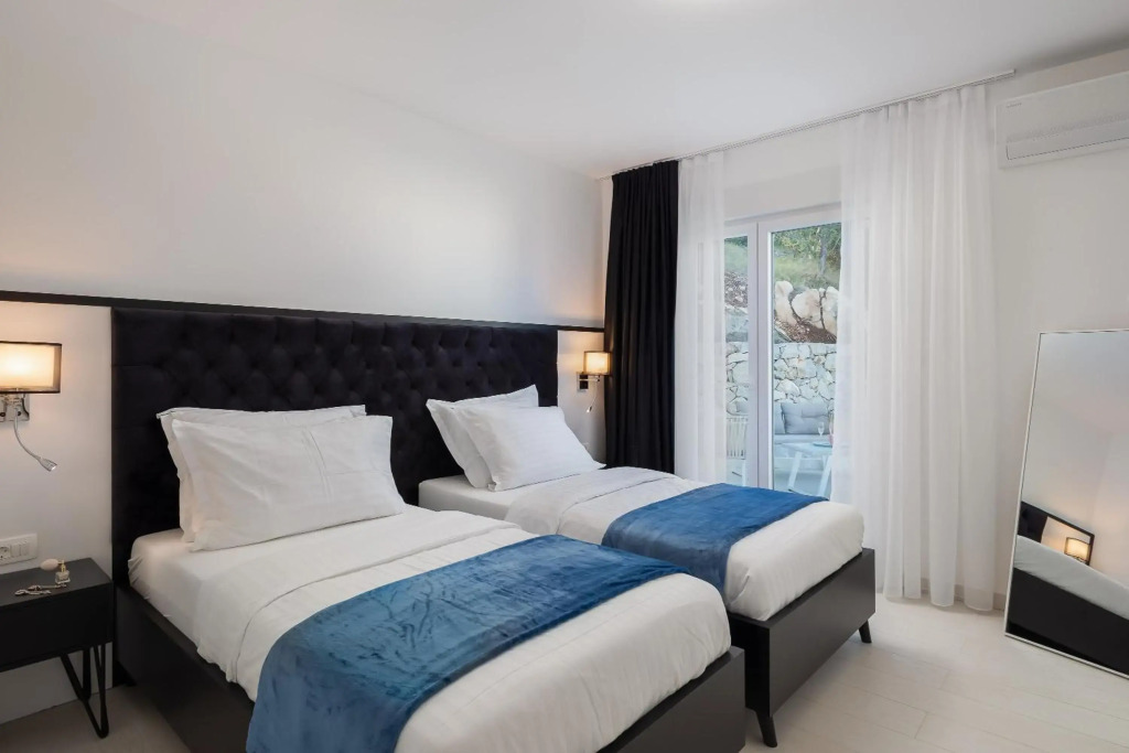 Villa Adria View with Heated Pool I