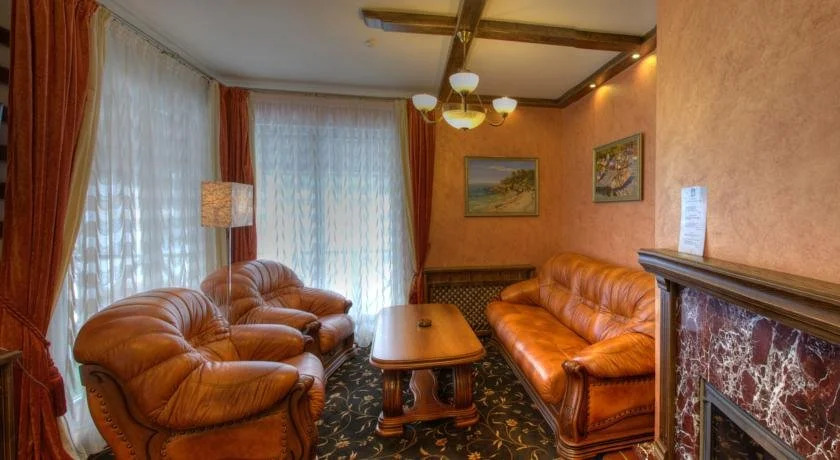 Iris Hotel