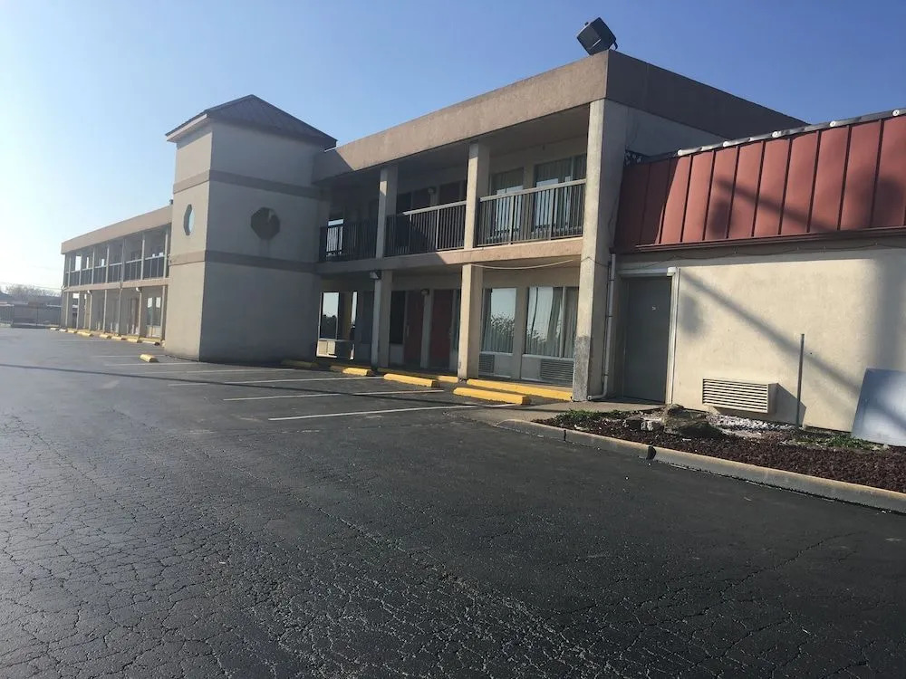 Travelodge by Wyndham Richmond Kentucky