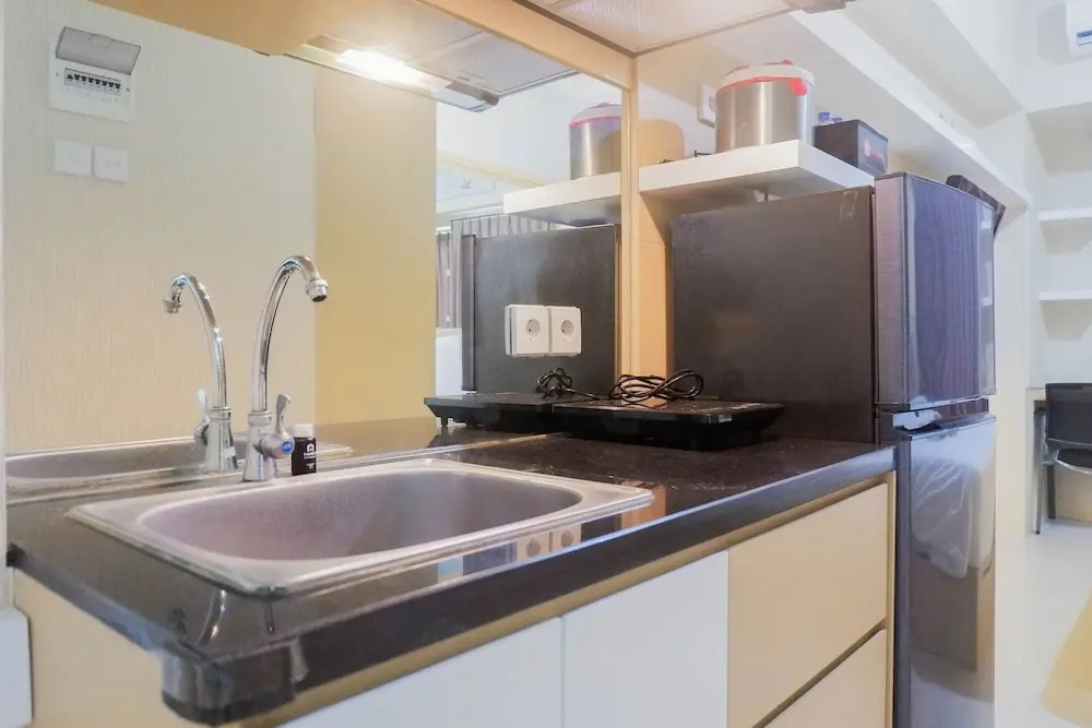 Spacious Studio Apartment at Tanglin Tower Supermall Mansion