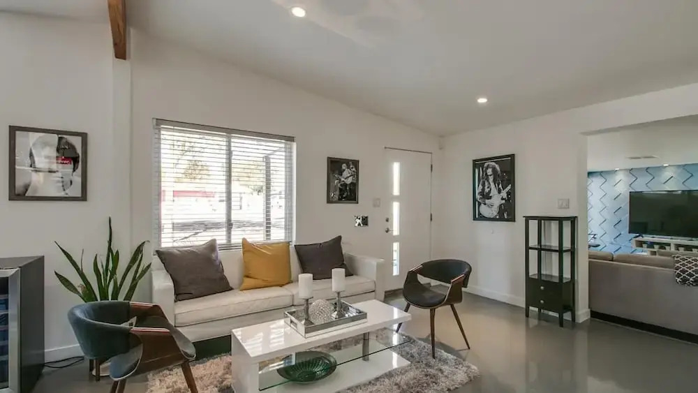 Mid-century Modern W/backyard Oasis, Putting Green