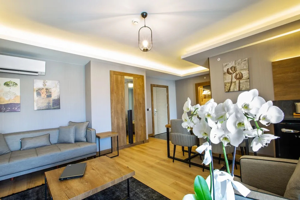 NEHİR OTEL