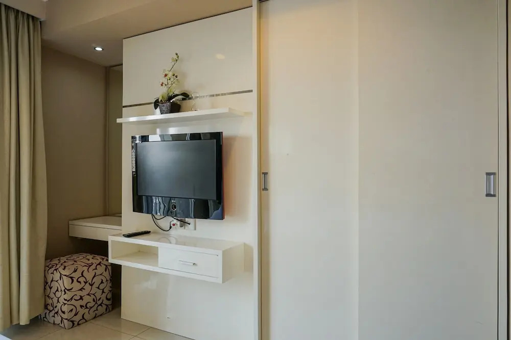 Trendy & Relaxing 2BR at The Suite Metro Apartment