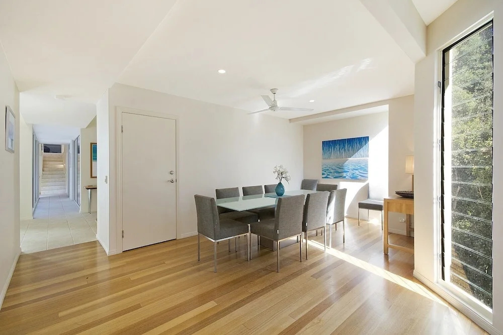 Prestigious House in Little Cove