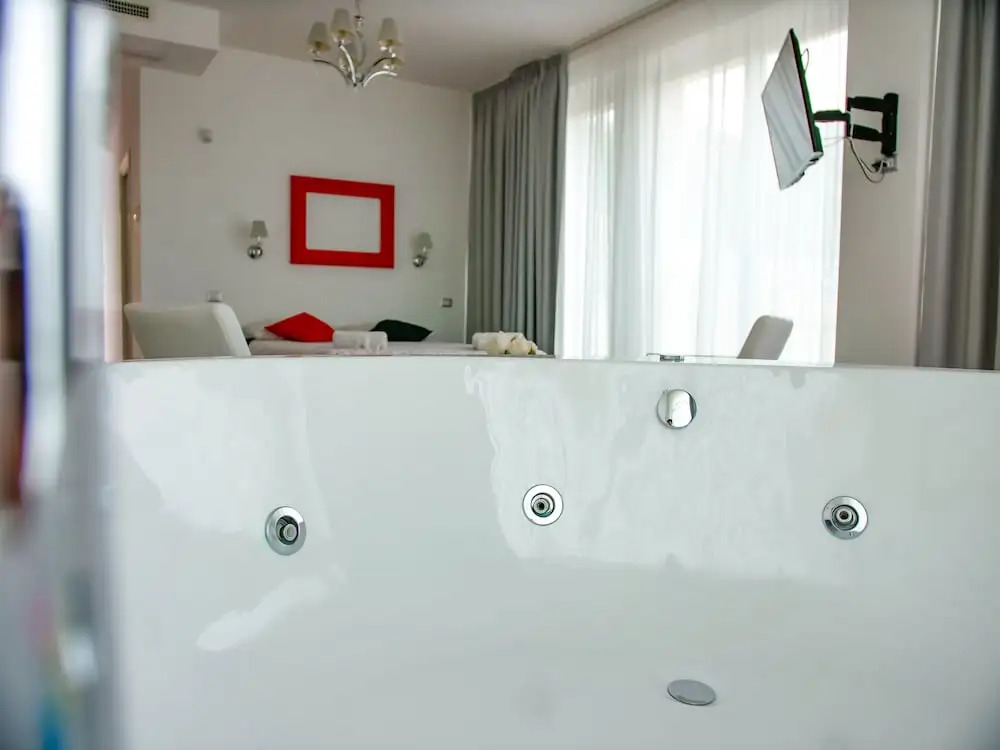 Max Luxury Suite