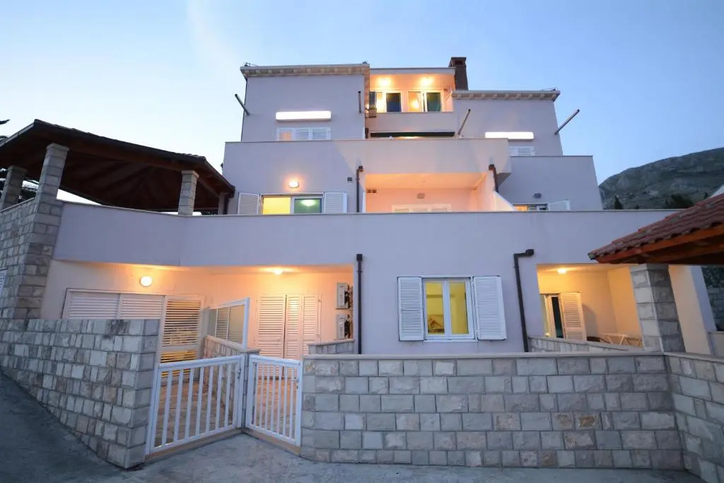Villa Avantgarde