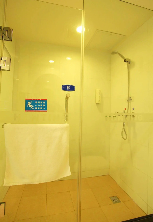 Hanting Express Shenyang Zhanxi
