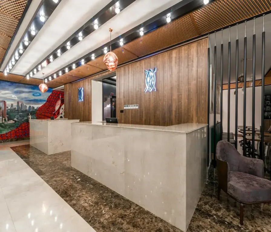 Отель Maa Hotel and Suites