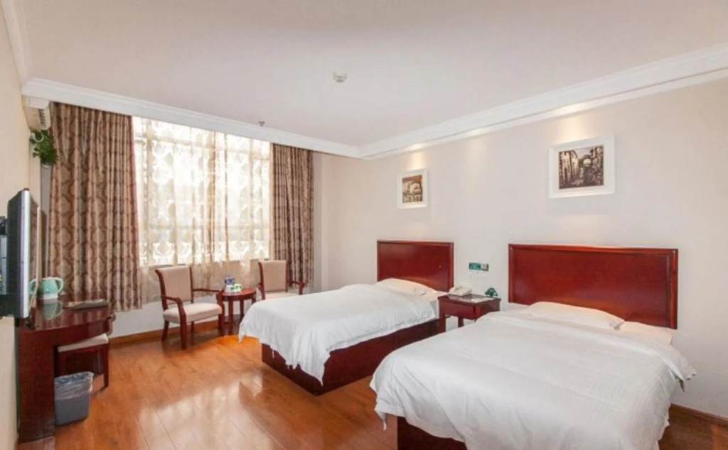 GreenTree Inn Jiangsu Wuxi Yangjian Xihu Road Express Hotel