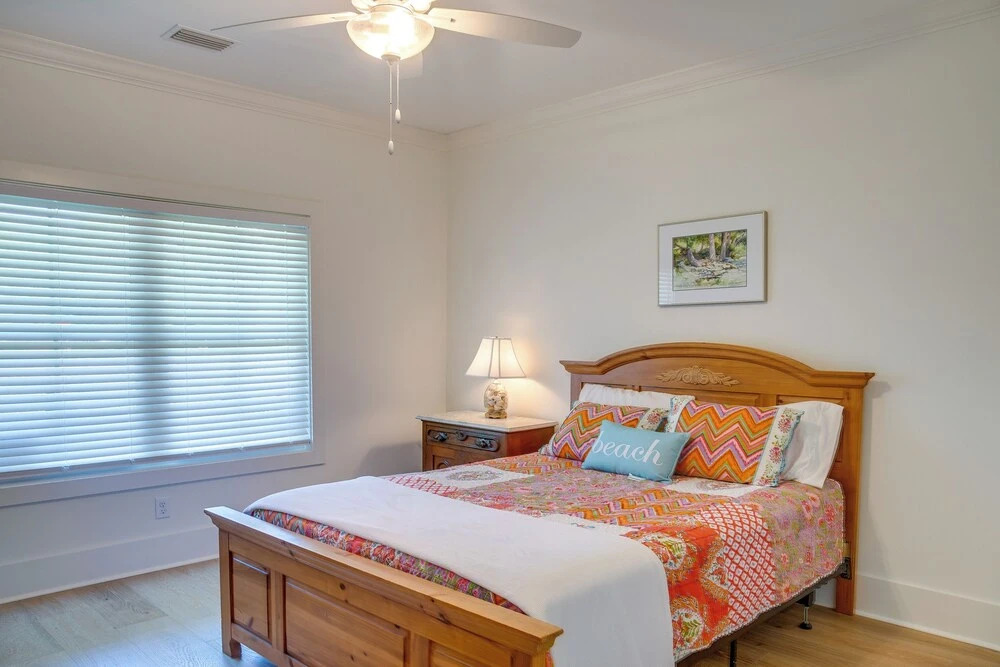 Chic St Simons Island Vacation Rental w/ Backyard