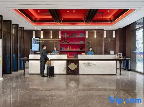 TILL BRIGHT Hotel (Tuojiang Store, Phoenix Ancient City)