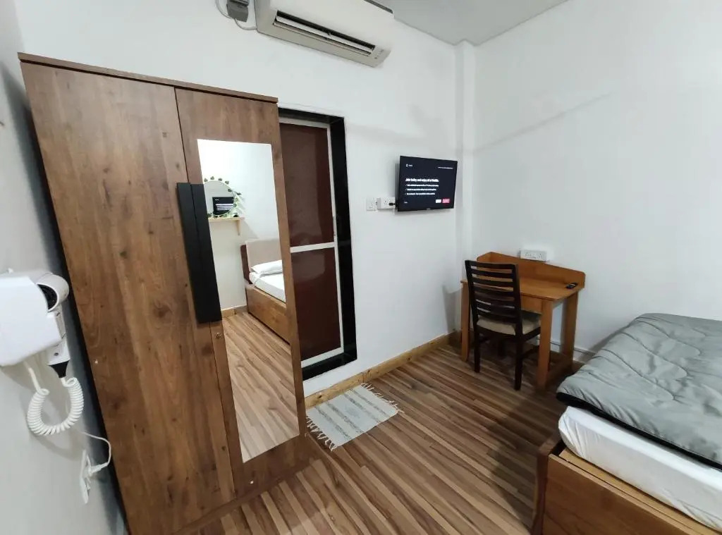 Hoshtel99 - Stay, Cowork & Cafe